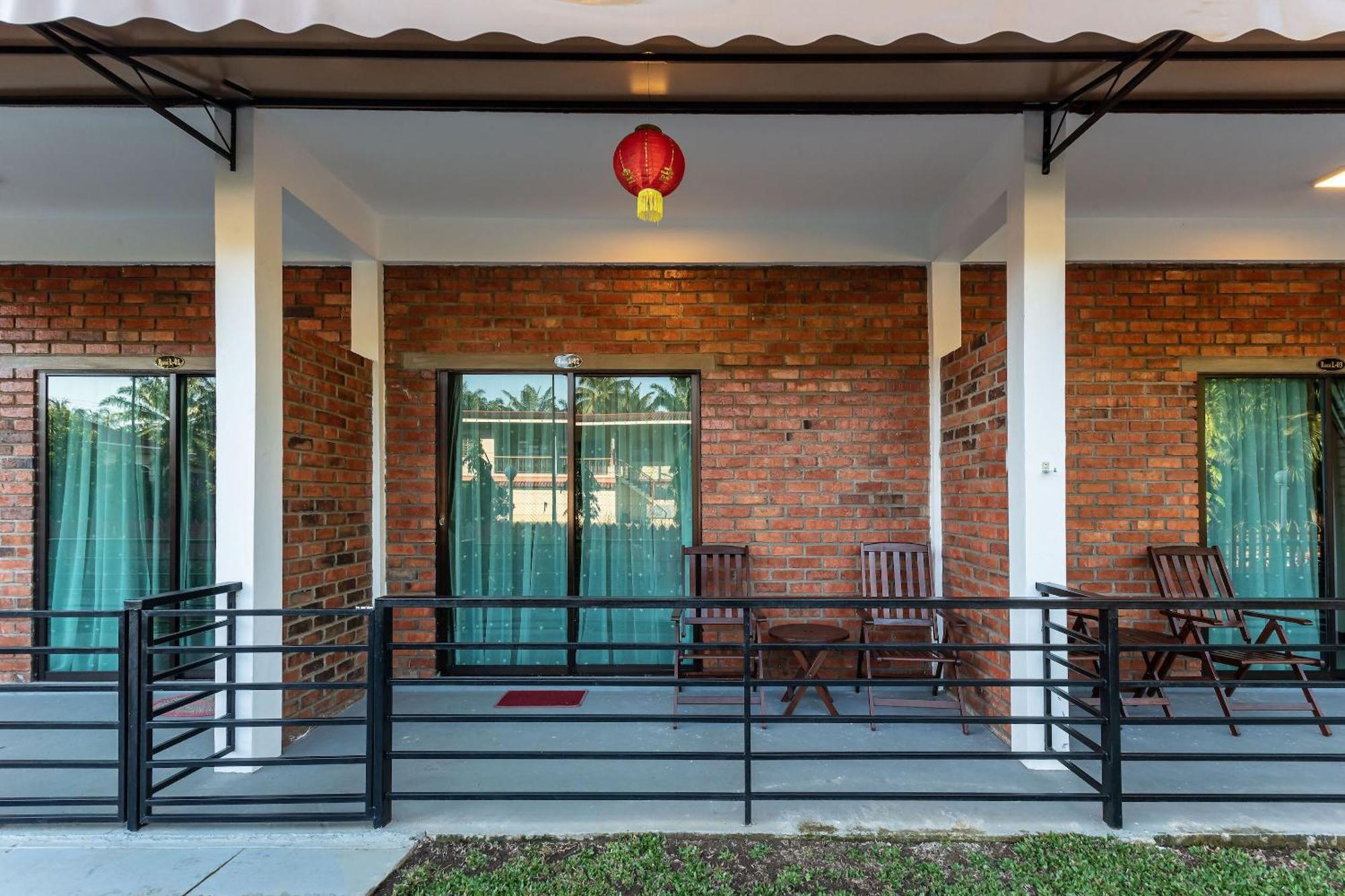 Oyo 90149 Pua Family Semporna Hotel Exterior photo